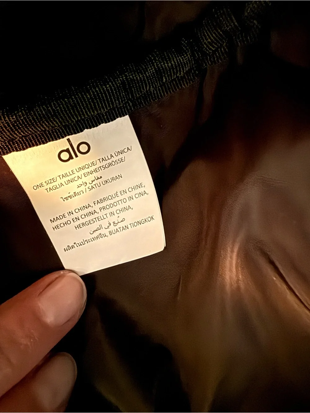 ALO Yoga Black Plush Sherpa Tote Bag - Picture 6 of 11